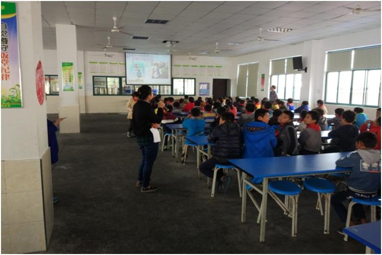 “公交安全知識(shí)進(jìn)校園”走進(jìn)張浦新昆小學(xué).jpg “公交安全知識(shí)進(jìn)校園”走進(jìn)張浦新昆小學(xué).jpg