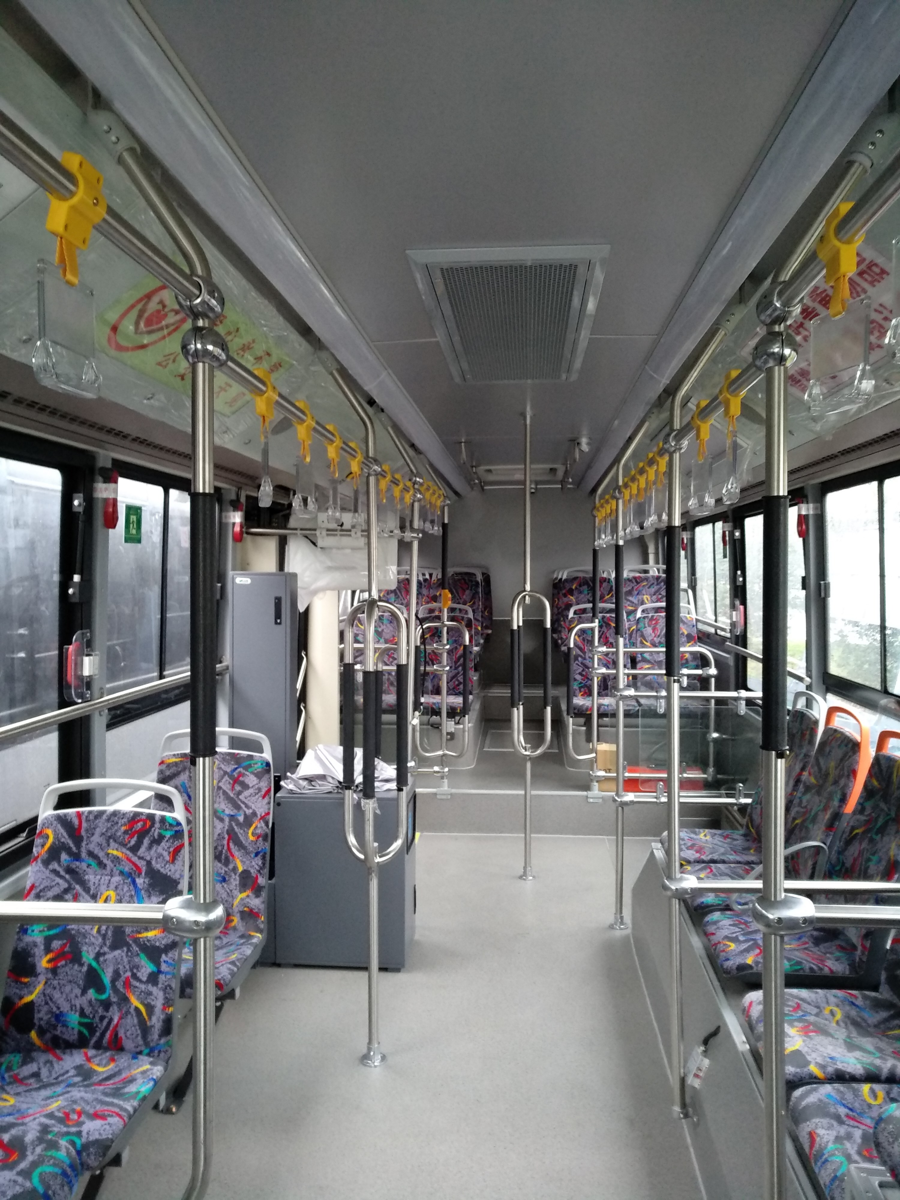 安全設(shè)施把手車廂.jpg 安全設(shè)施把手車廂.jpg