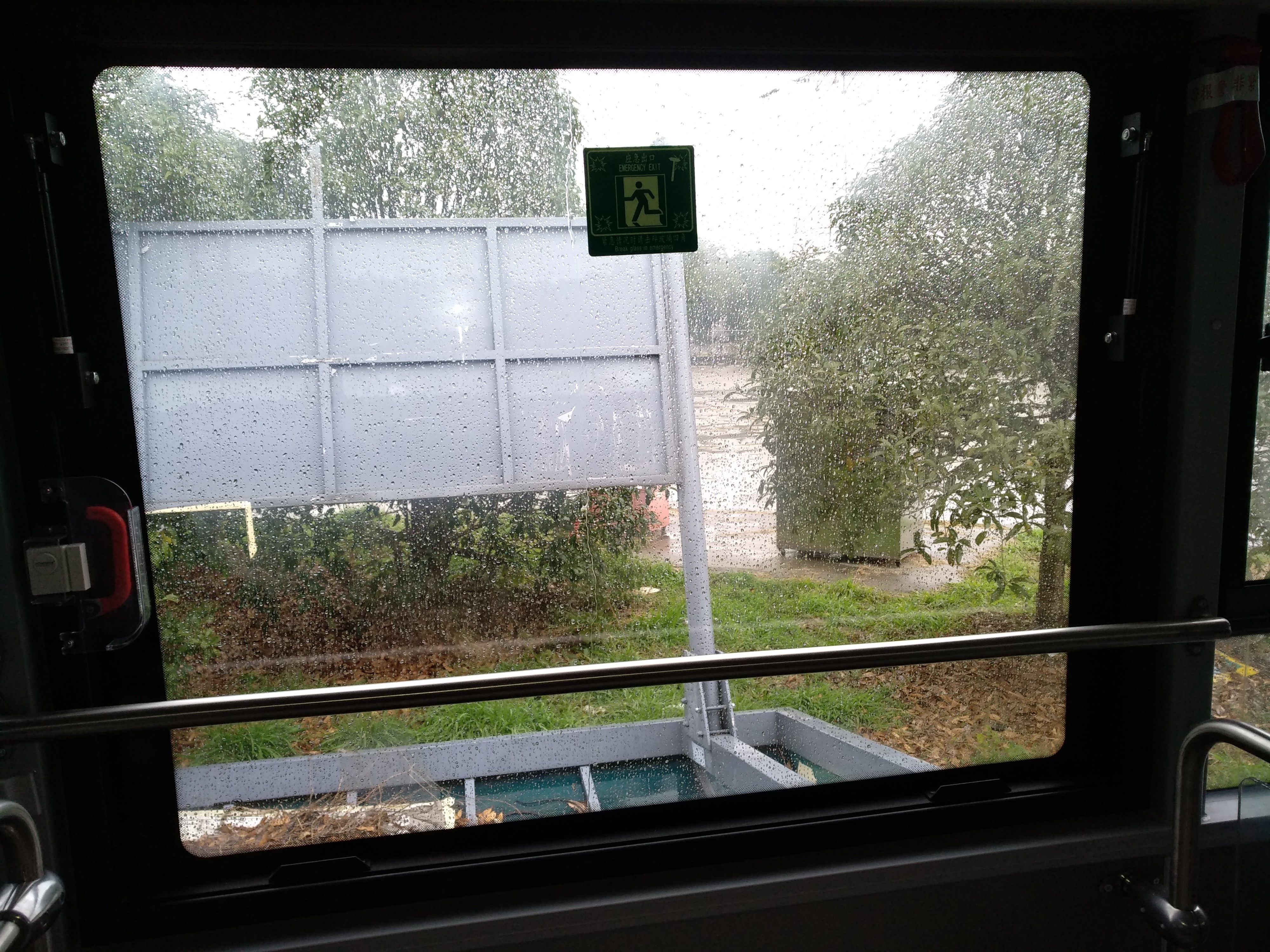 90度車窗.jpg 90度車窗.jpg