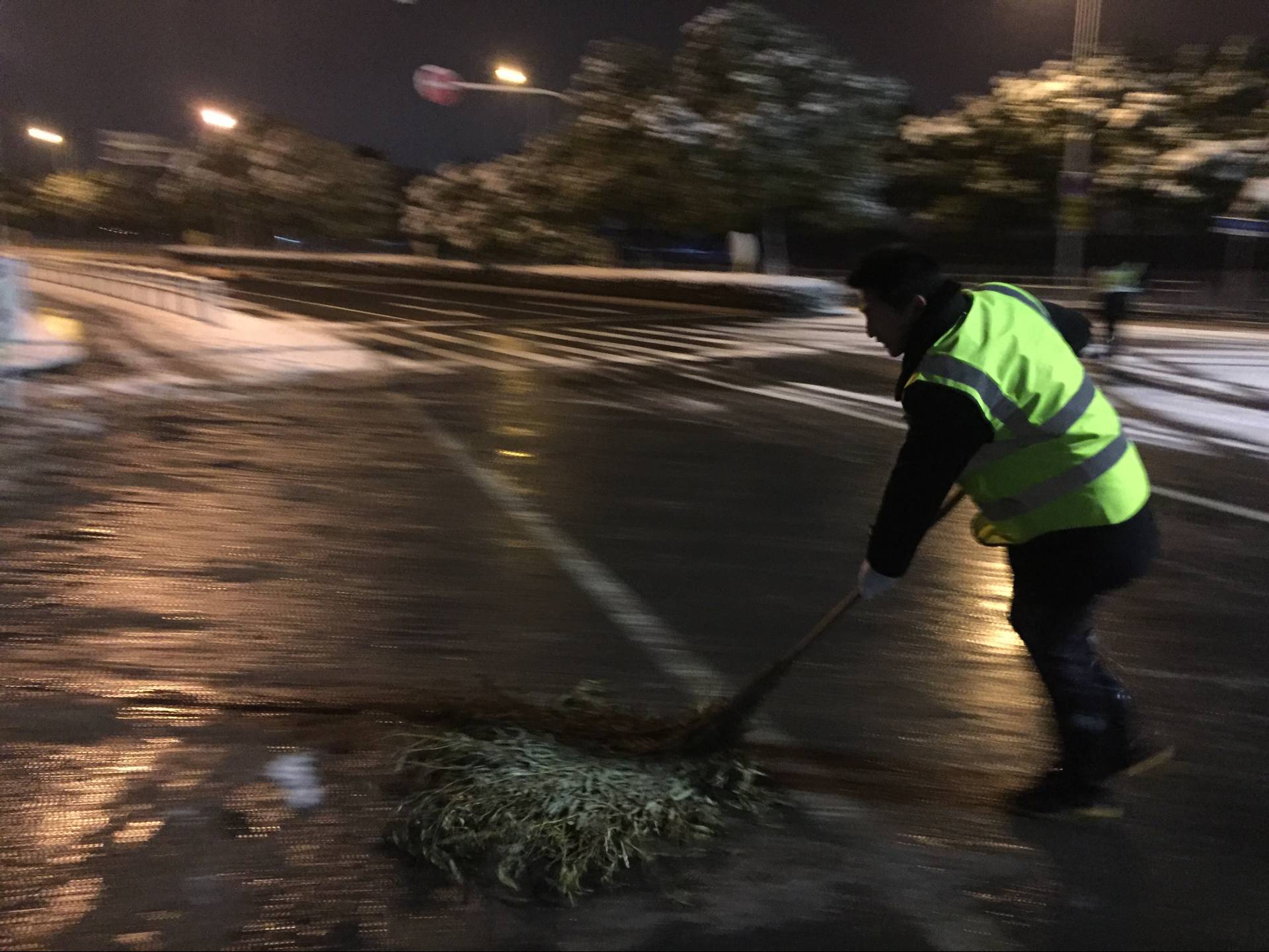 新客站鏟雪6.jpg 新客站鏟雪6.jpg